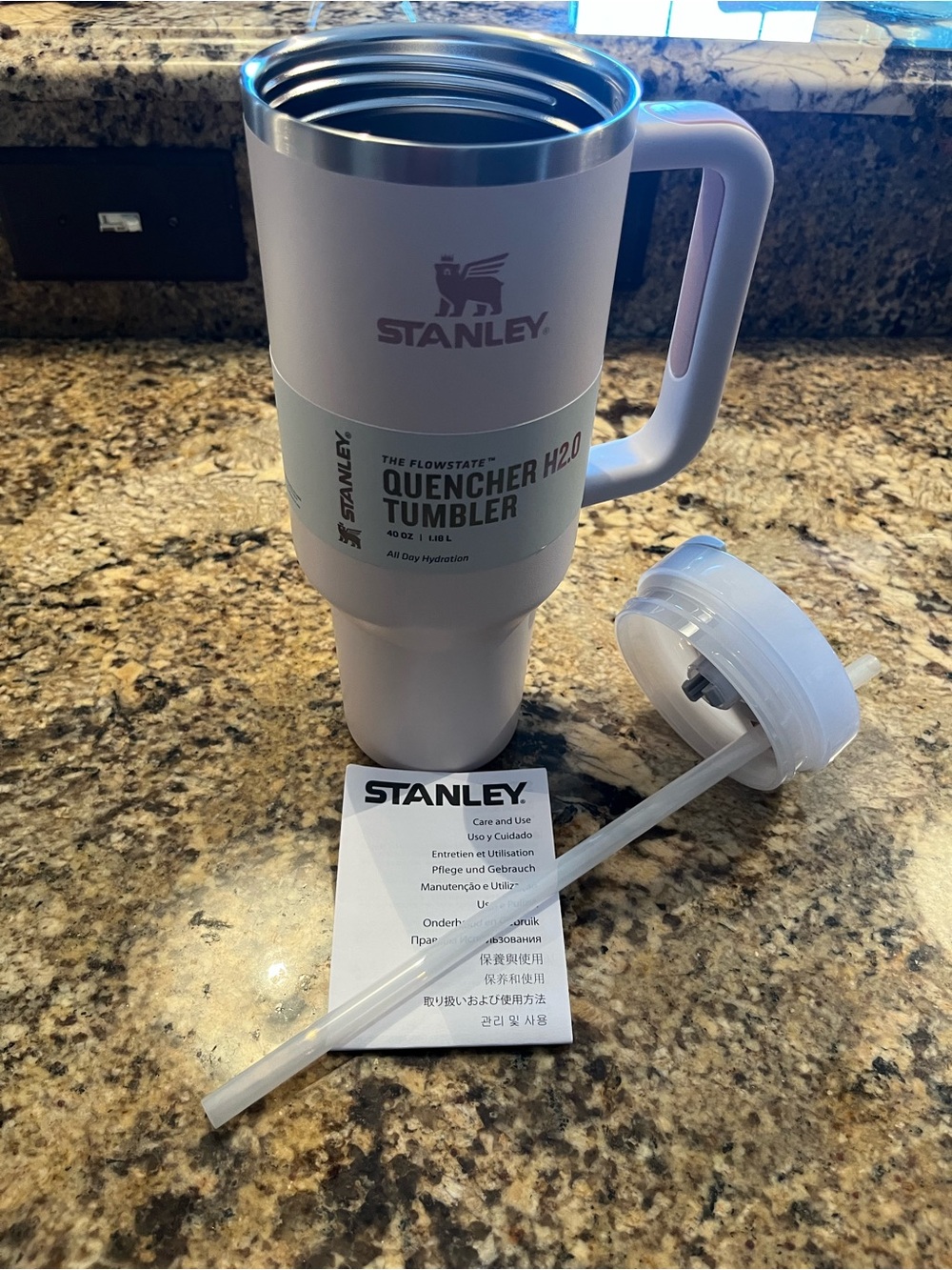 NWT Stanley Quencher H20 40oz Tumbler - Picture 4 of 6